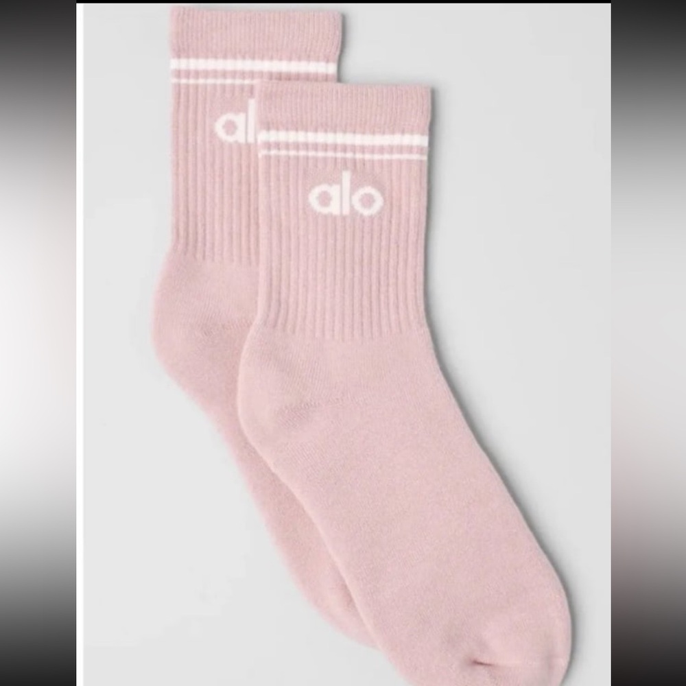 NWT ALO Yoga Pink Quartz/White Half-Crew Sock